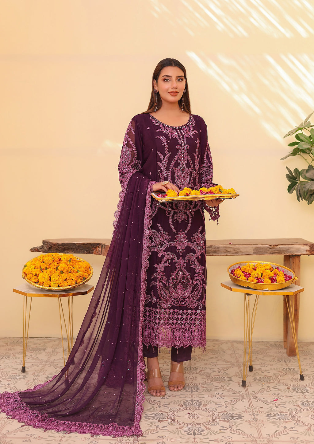 RAYA Plum Royale