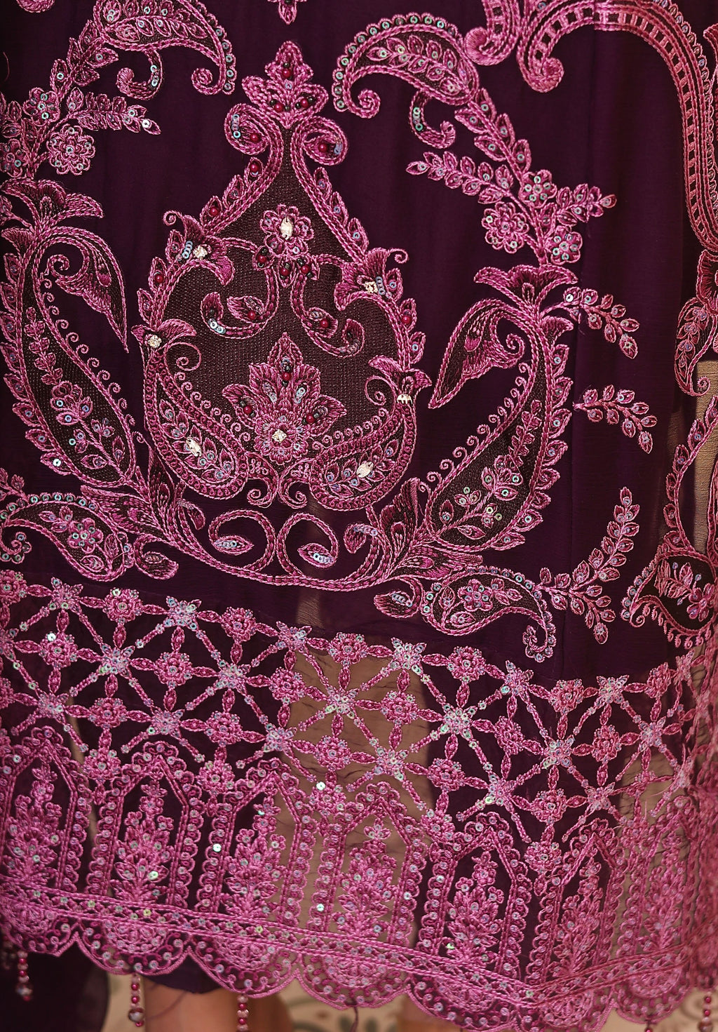 RAYA Plum Royale