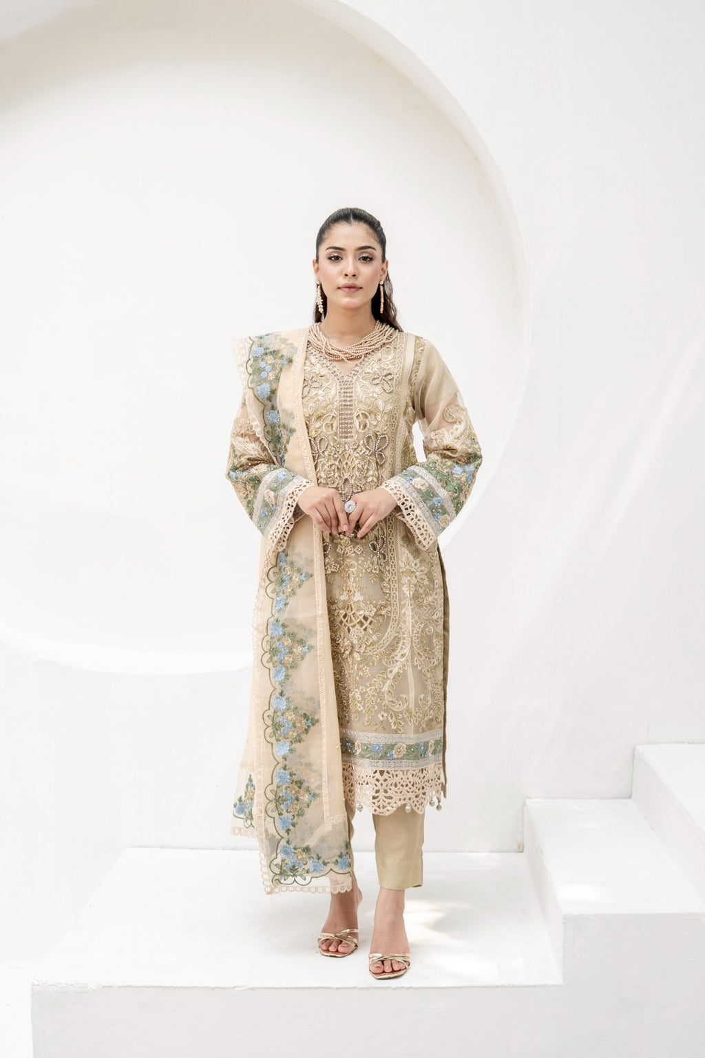 DIVANI Golden Serenity