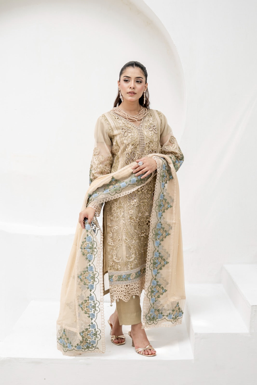 DIVANI Golden Serenity