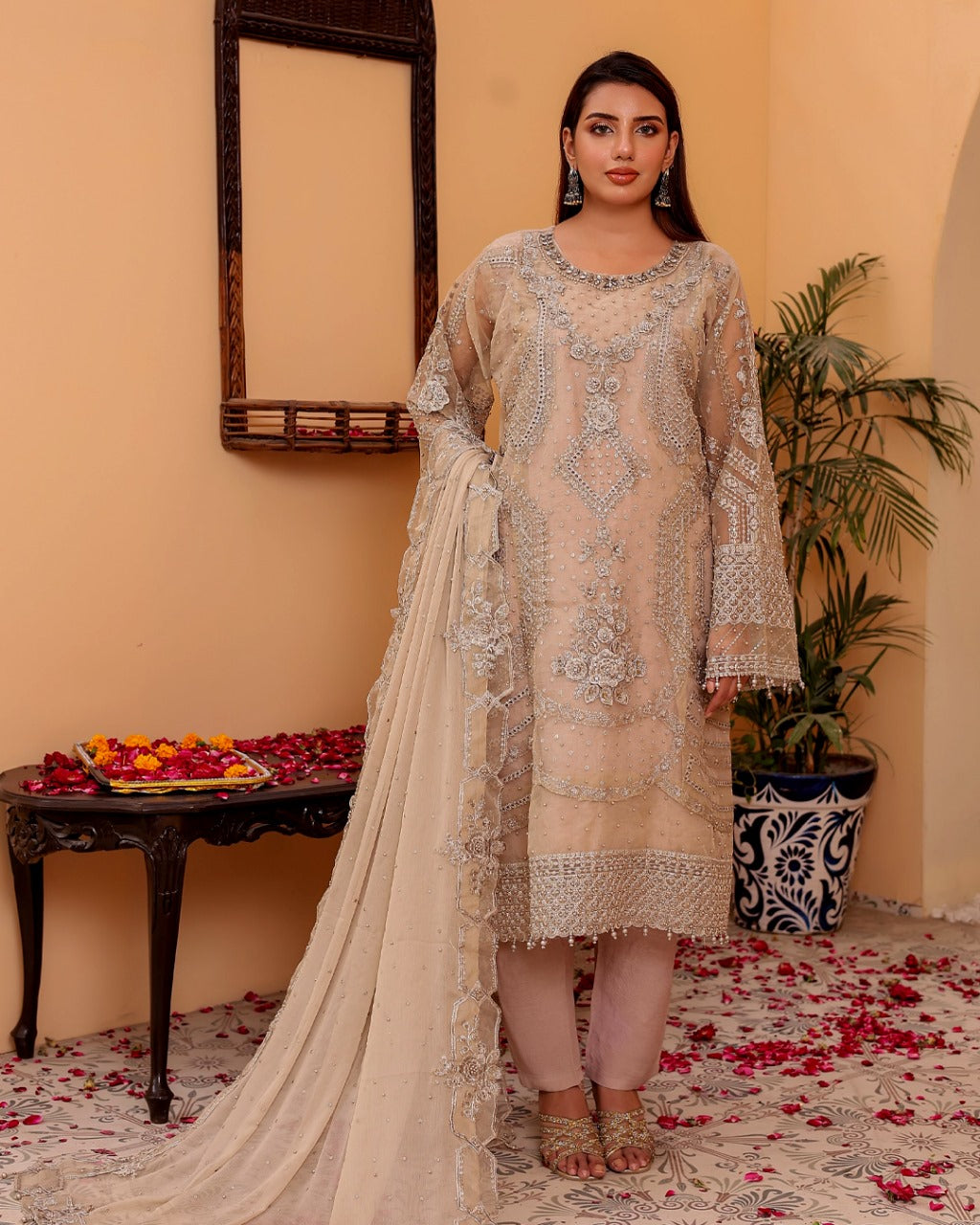 RAYA Ivory Dusk